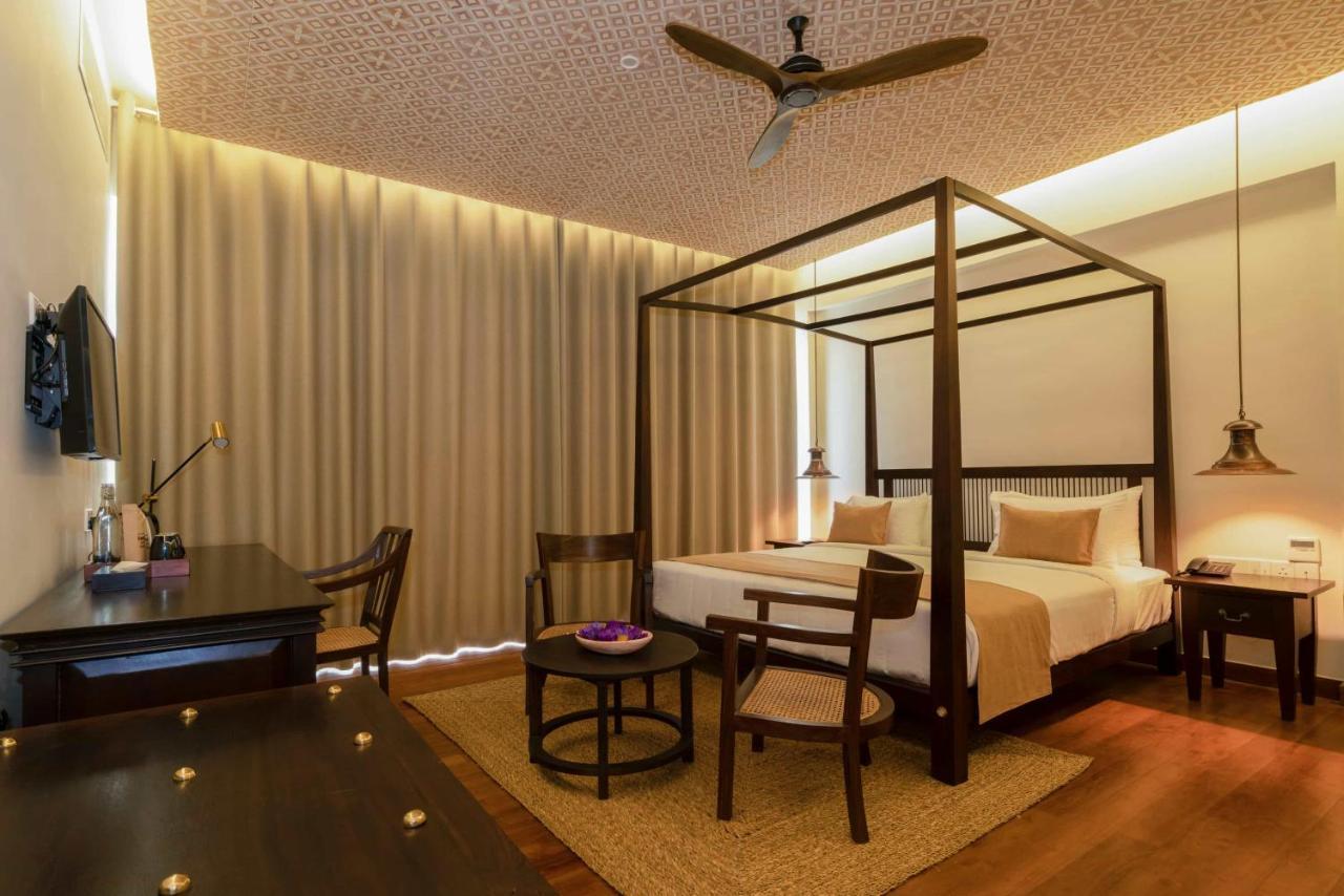 Rivora Heights Hotel แคนดี้ ภายนอก รูปภาพ