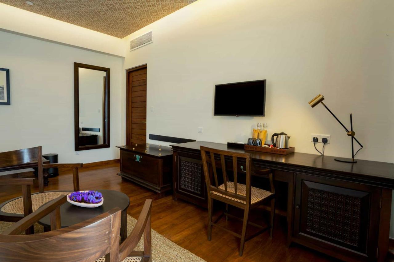 Rivora Heights Hotel แคนดี้ ภายนอก รูปภาพ